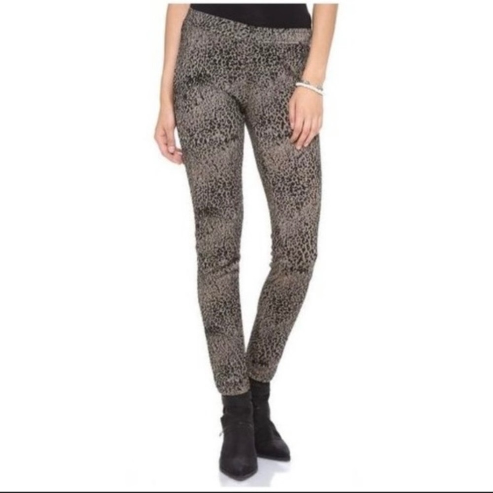 Free People leopard print pull on textured pant leggings size small